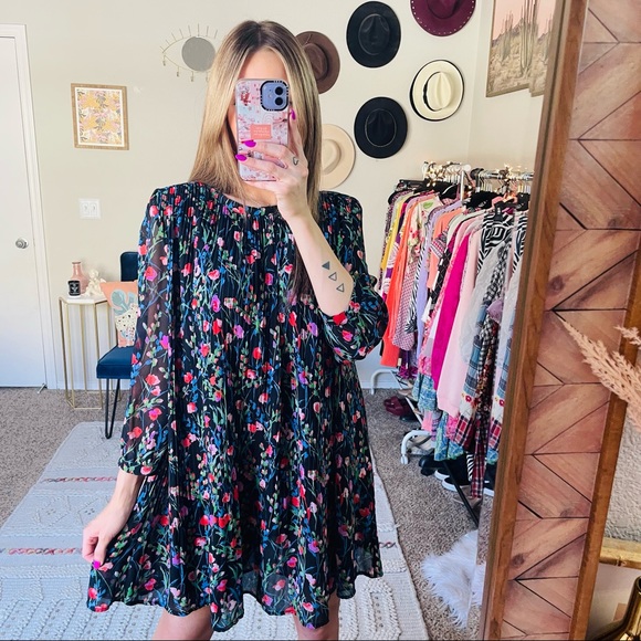 Zara Dresses & Skirts - ZARA Floral Annie Long Sleeve Pleated Mini Dress